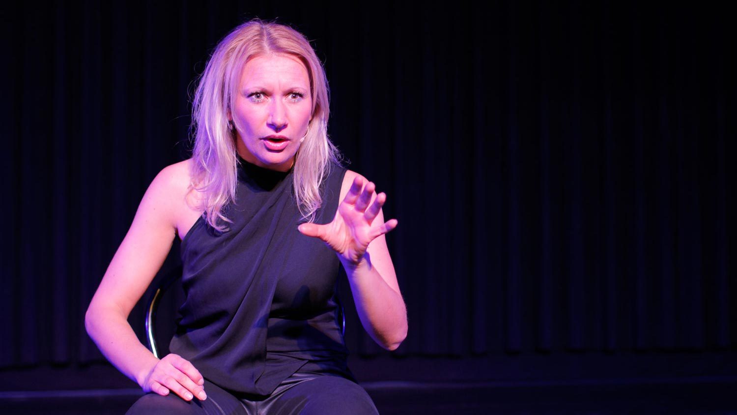Angelika Niedetzky – Kabarett