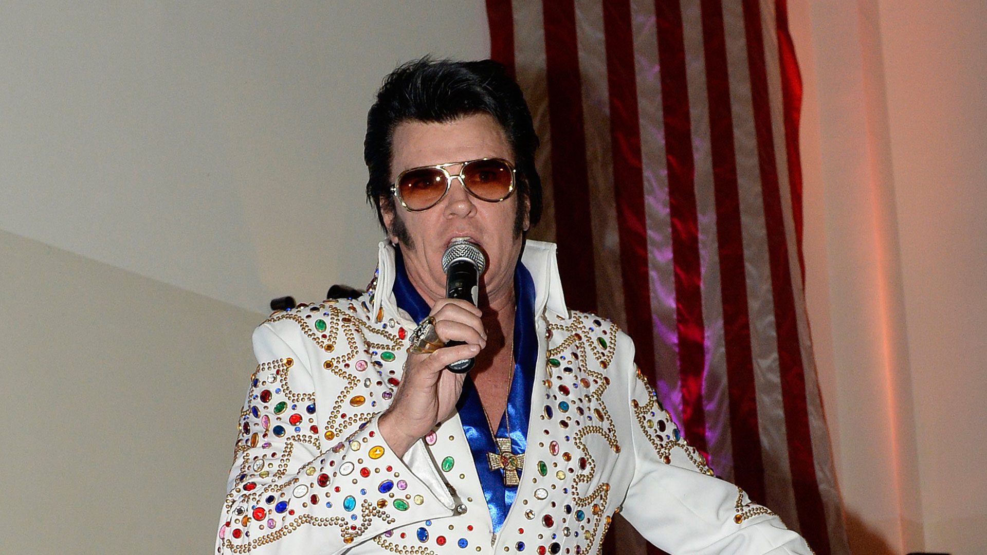 Tribute Show – Elvis